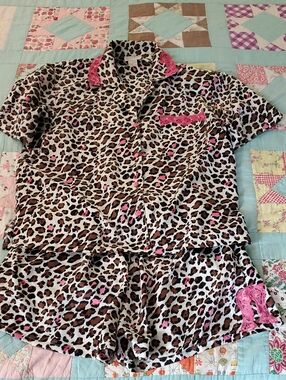 Leopard Print Short Pajamas